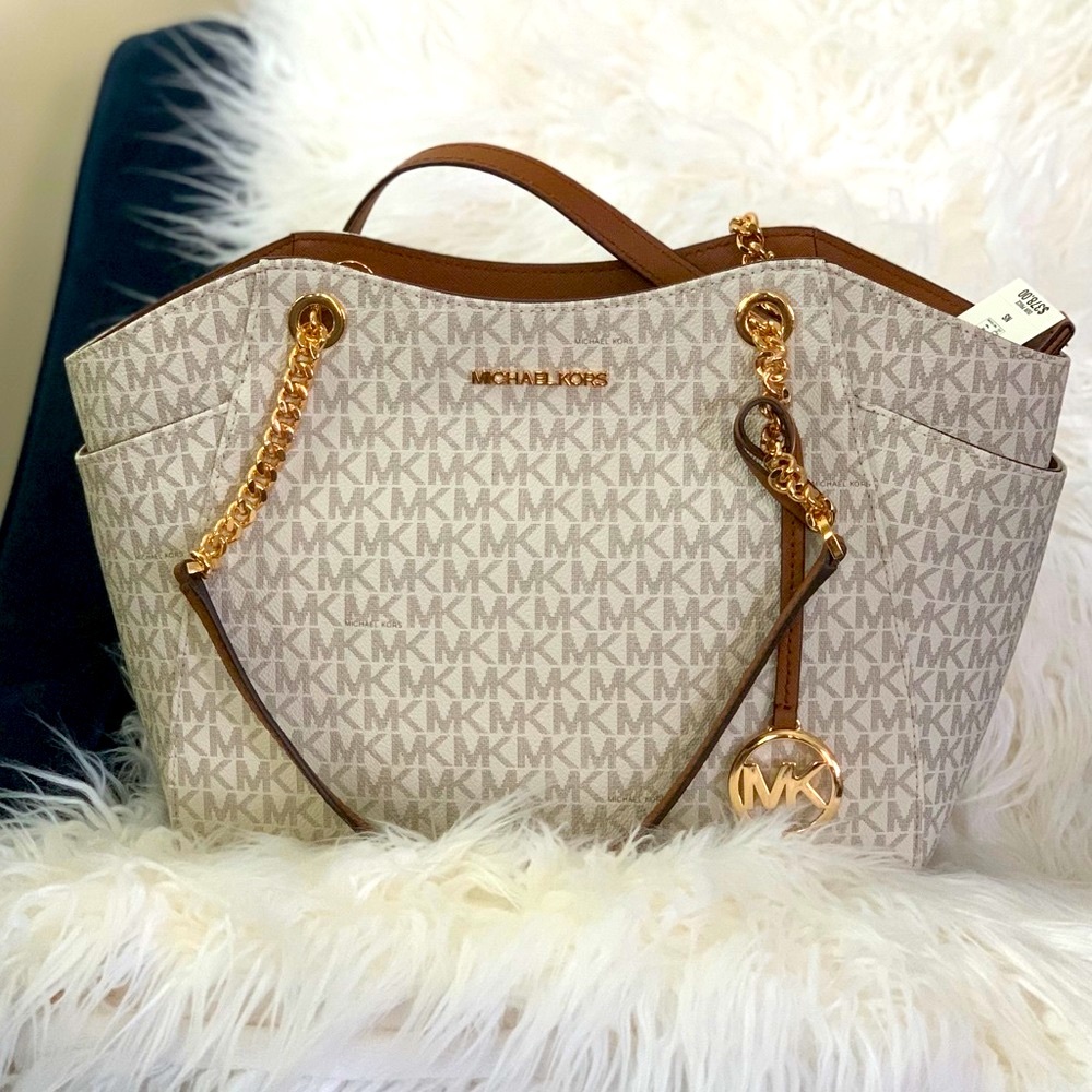 Michael Kors LG Chain Shoulder Tote - Vanilla Monogram